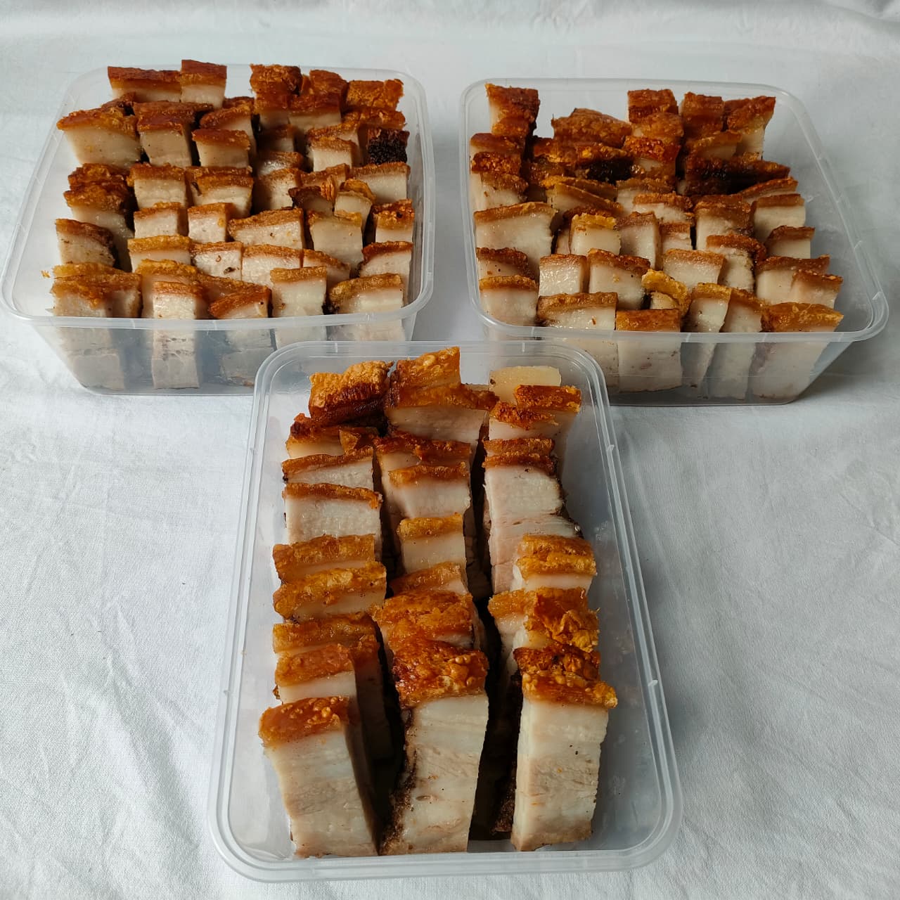 KrispiBabi crispy pork belly krispi premium - hidangan 4 dengan kulit renyah dan daging juicy